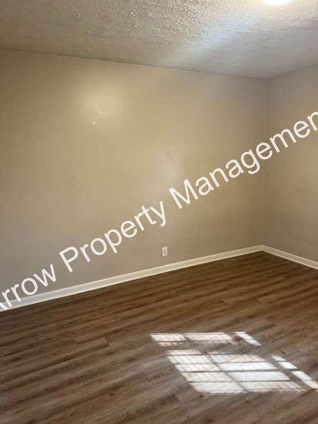 Building Photo - Great 2 Bedroom Home in Madison!