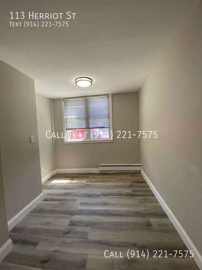 Building Photo - 113 Herriot St
