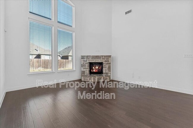 Building Photo - 14928 Belclaire Ave