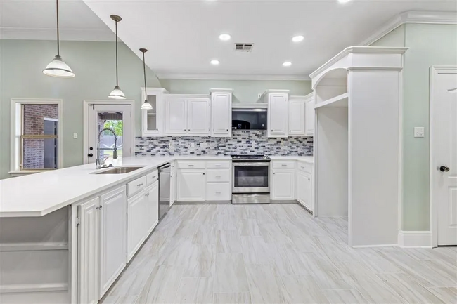 Foto del edificio - 1630 Hollow Cove