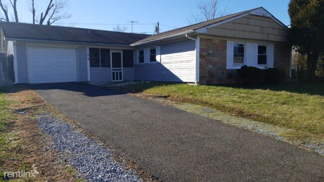 Building Photo - 3 br, 2 bath House - 34 Earnshaw Ln