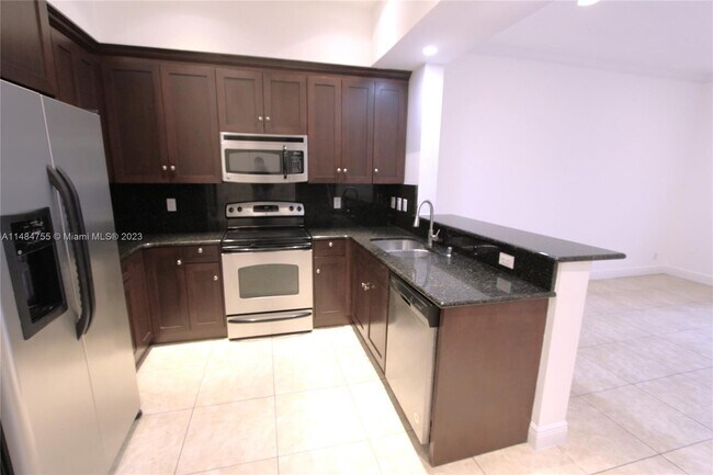 Building Photo - 3110 SW 47th St