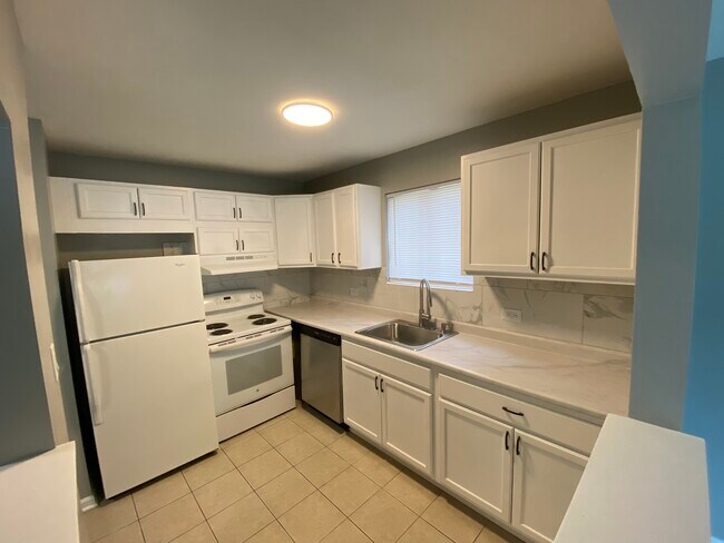 Foto del edificio - 4001 Bonhill Dr