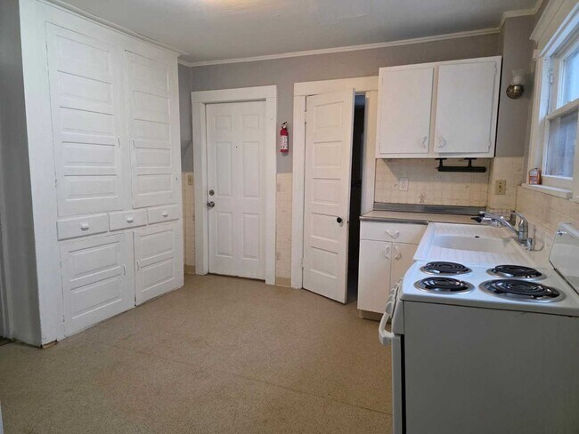 Foto del edificio - 1332 Poplar Pl