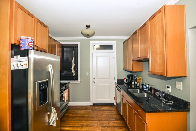 Foto del edificio - 753 W Addison St