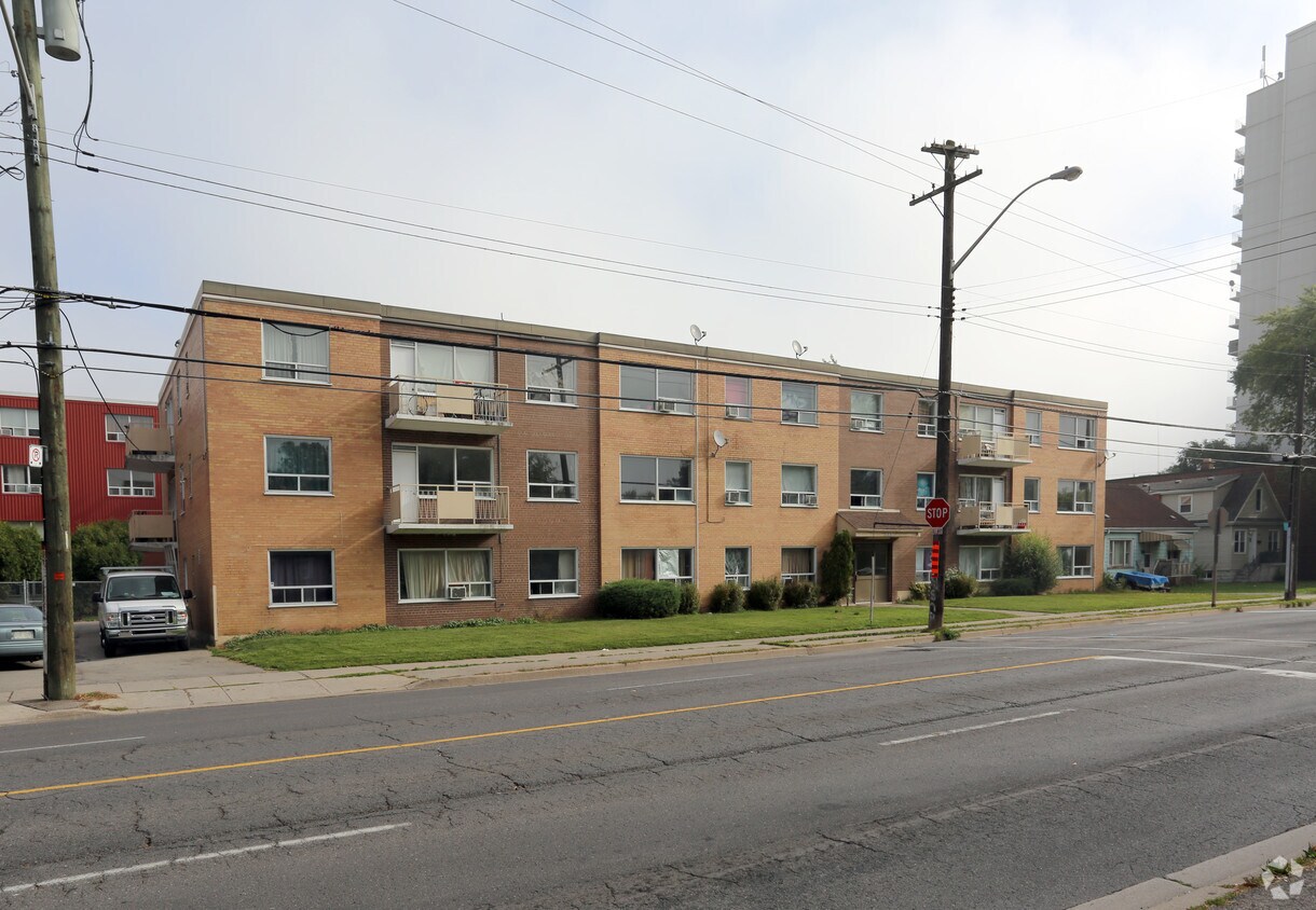 335 Melvin Ave, Hamilton, ON L8H 2K9 Apartments 335 Melvin Ave