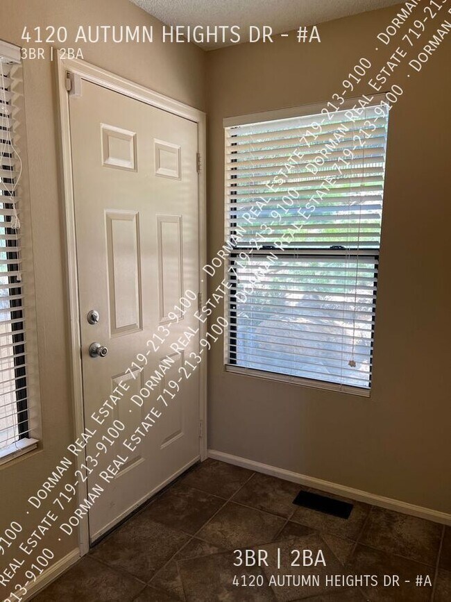 Foto del edificio - 4120 Autumn Heights Dr