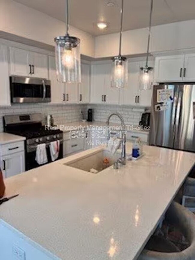 Foto del edificio - 2522 Morris Ave