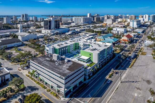 A poca distancia de la calle principal - Bold Lofts Apartments & Private Office Rentals