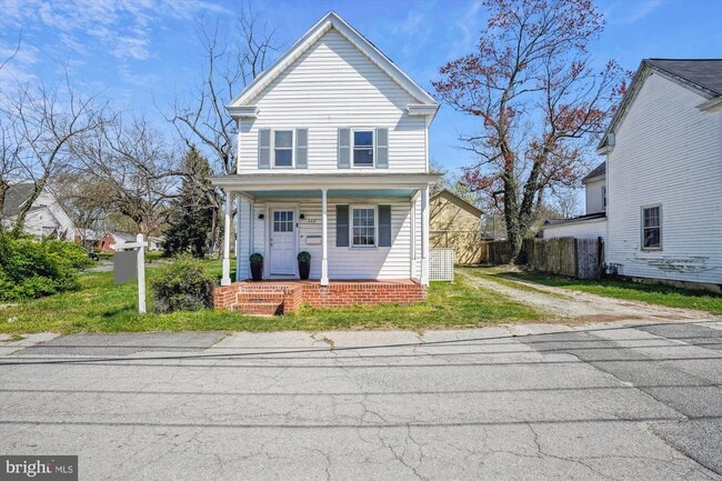 Building Photo - 112 N Park St