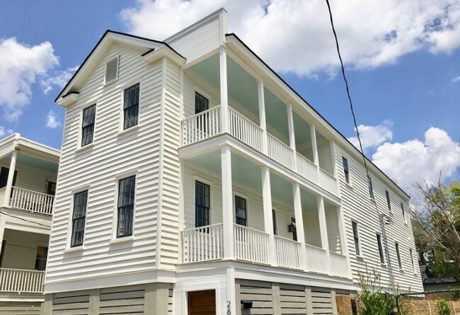 Lado de la casa - 26 Aiken St