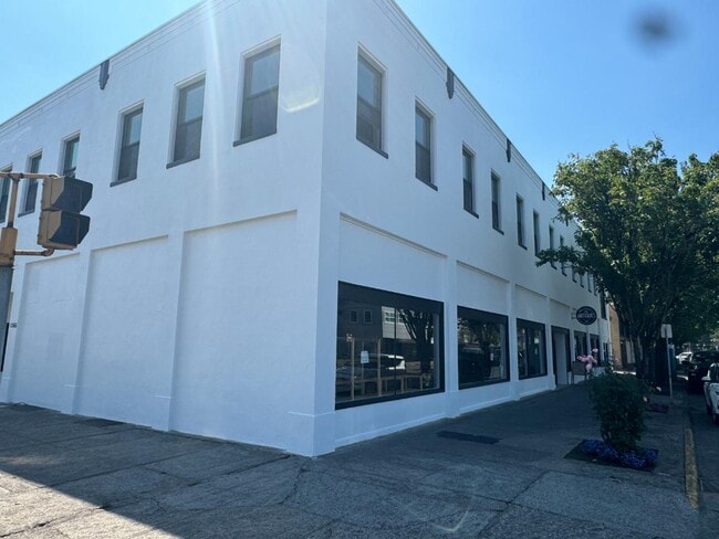 Foto del edificio - 1265 12th Ave