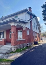 Building Photo - 616 N Front St