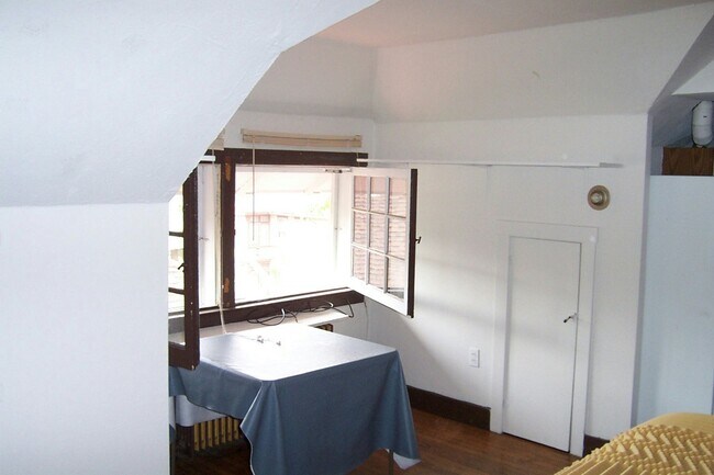 Foto del edificio - 732 S Forest Ave