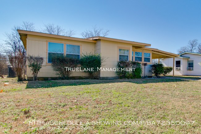 Building Photo - AVAILABLE FOR IMMEDIATE MOVE IN