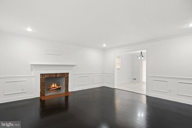 Building Photo - 7515 Pleasant Way