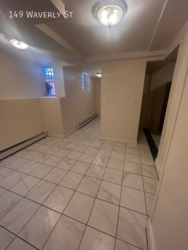 Photo - 149 Waverly St Apartment