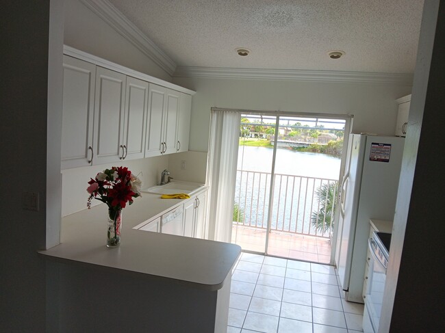 Foto del edificio - 6940 NW 173rd Dr