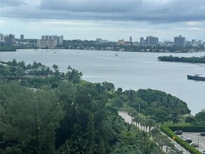 Building Photo - 780 NE 69th St