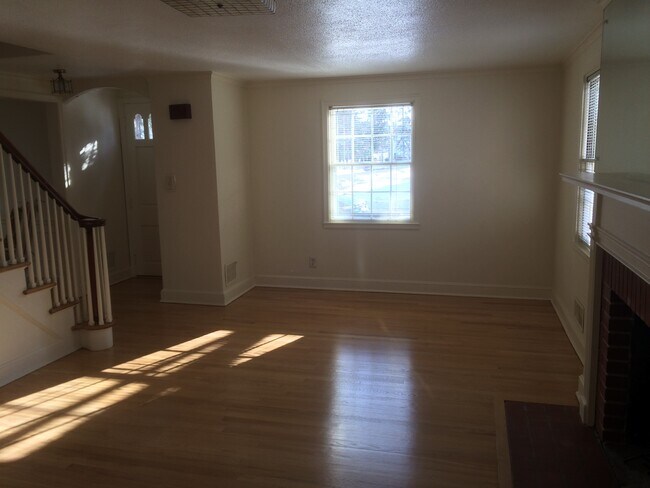 Foto del edificio - 16 Thomson Rd