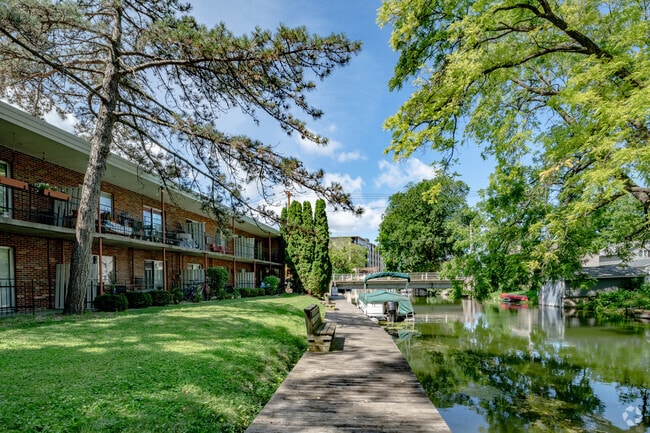 Building Photo - Pirate Island Apartments