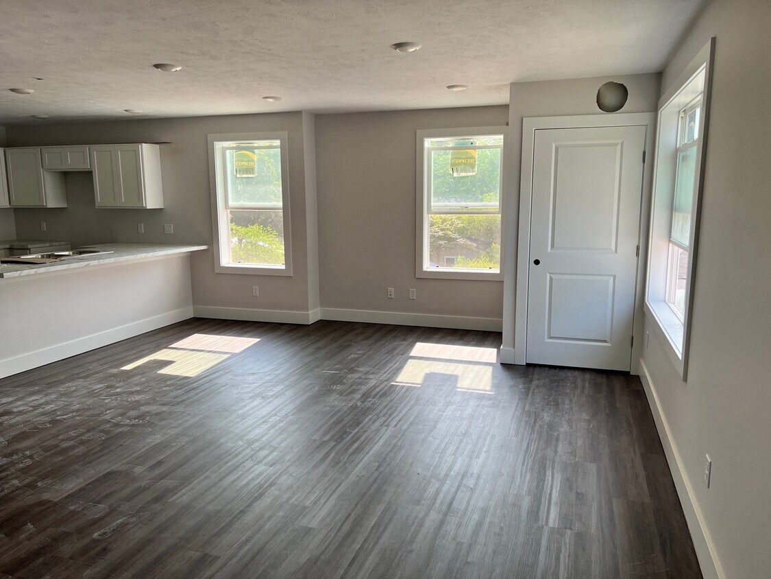 Michigan Street Apartment Homes 1542 Michigan St NE Grand Rapids, MI