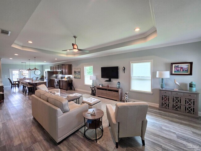 Foto del edificio - 706 Upper Heron Way