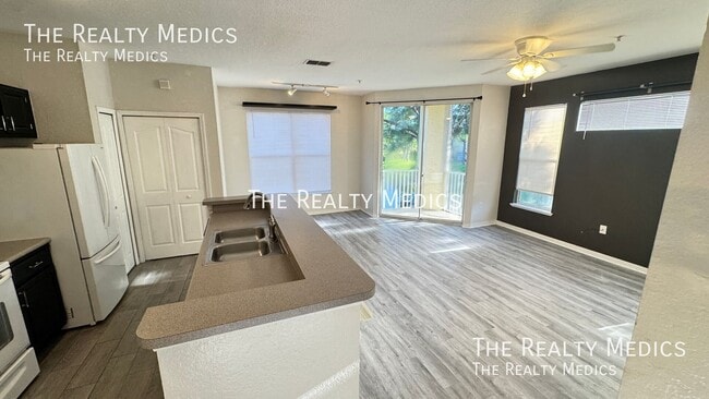 Building Photo - 8913 Legacy Ct