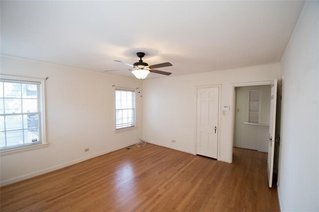 Foto del edificio - 4501 Emerson Ave