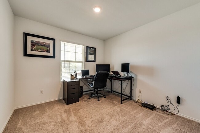 Building Photo - 1516 Deerchase Dr