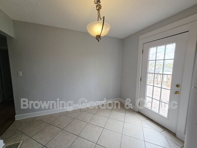 Building Photo - 1207 Sunnymeade Dr