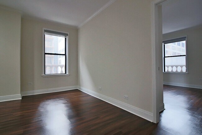 Foto del edificio - 208 E Chestnut St