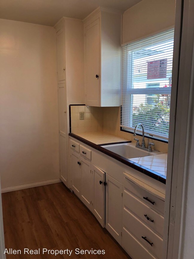 Foto del edificio - 2837-2857 Cadiz St