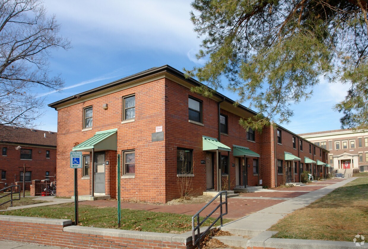 Primary Photo - 1277 Hawthorne Ave