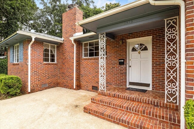 Building Photo - 1473 Marion Ave
