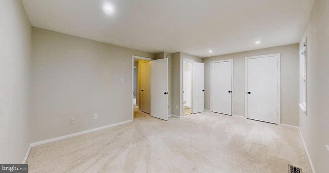 Building Photo - 6542 Birchleigh Way