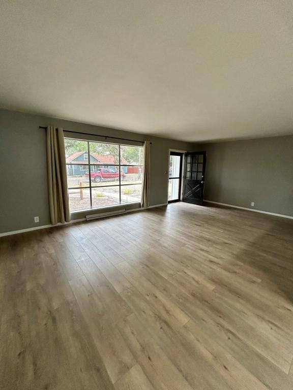 Foto del edificio - 1219 Logan St