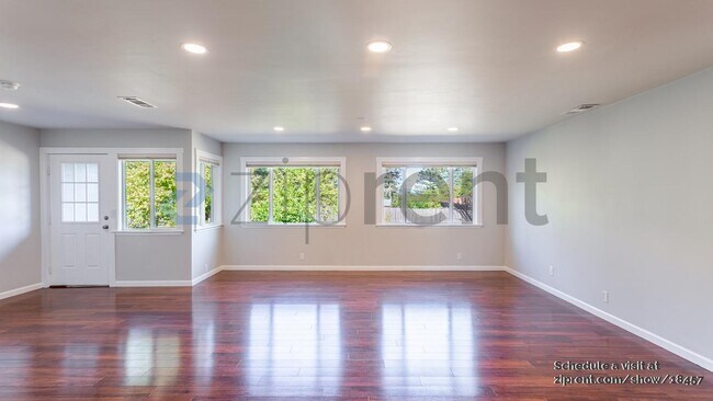 Foto del edificio - 6264 Fredricks Rd