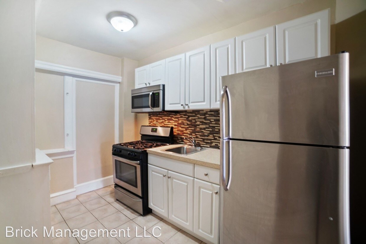 Foto principal - 6351-6355 Lancaster Ave