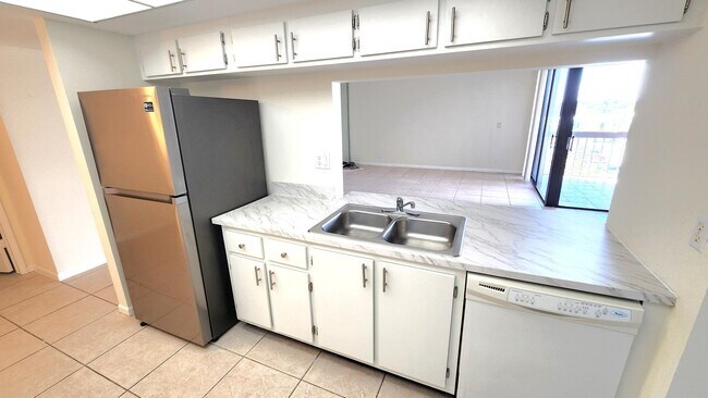 Building Photo - 450 Egret Cir