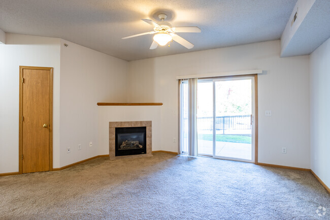 2BR, 1BA - 920SF Ground Floor Living Room - 916 Harlocke Street