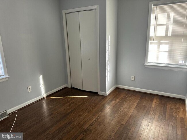 Foto del edificio - 303 3rd Ave SE