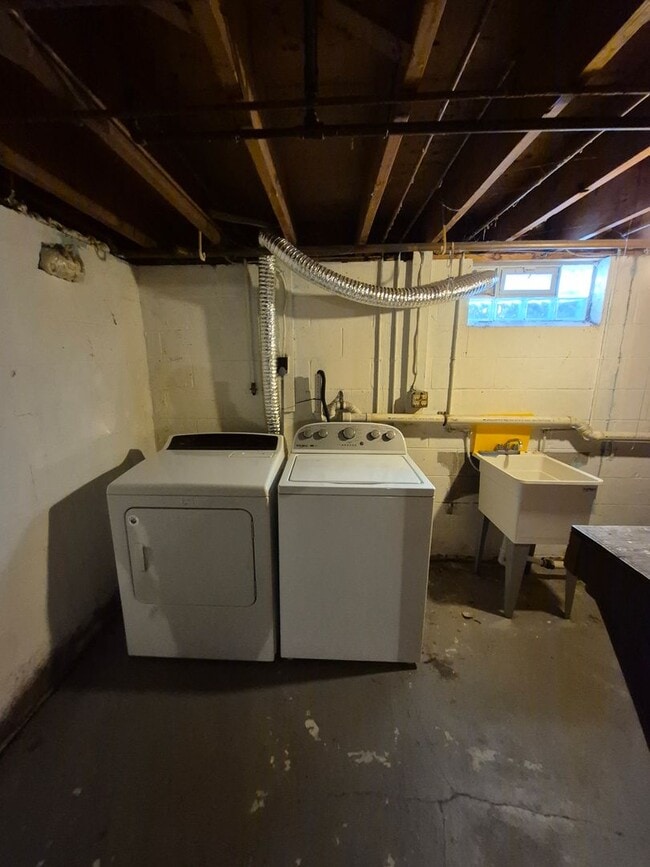 Building Photo - 226 E Chestnut St