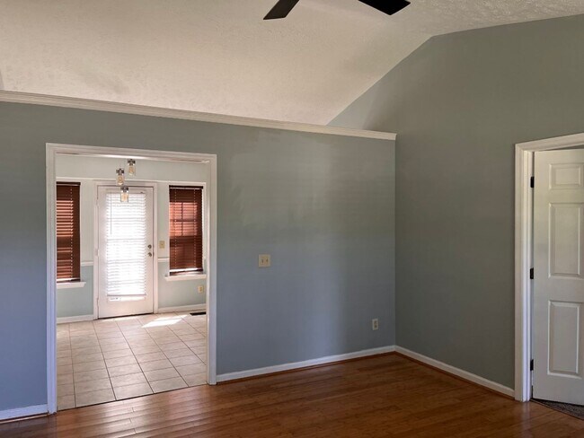 Building Photo - 308 Vernon Traylor Dr