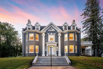 Building Photo - 2307 E Superior St