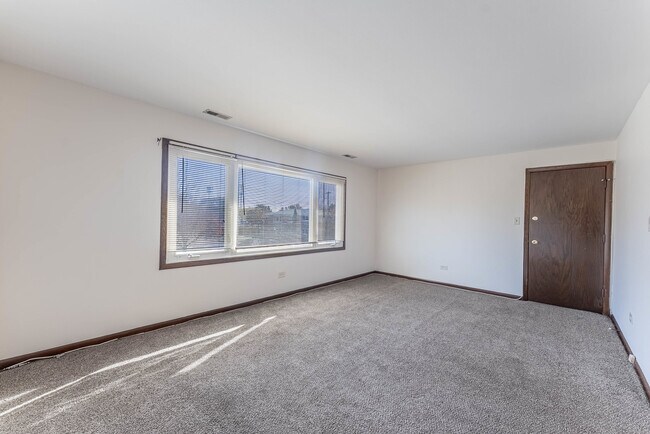 Foto del edificio - 7560 Banks St