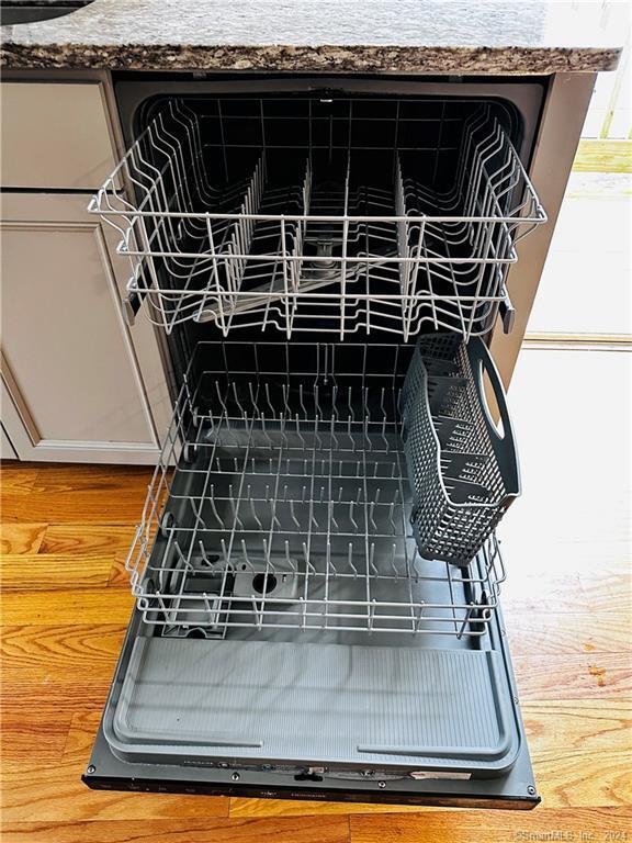 Foto del edificio - 31 Brainerd Rd