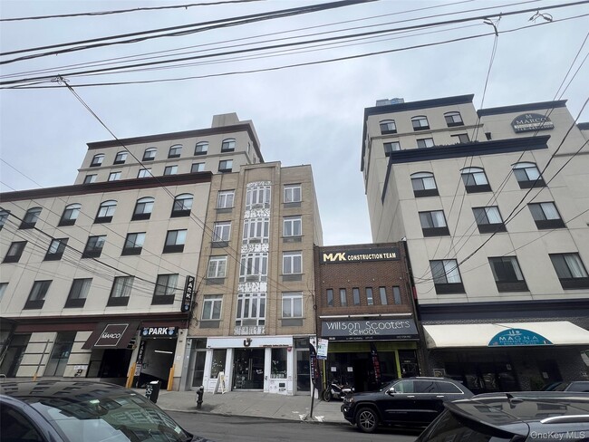 Foto del edificio - 35-21 Farrington St
