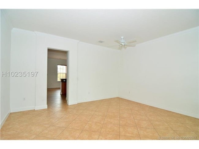 Building Photo - 522 SW 147th Ave