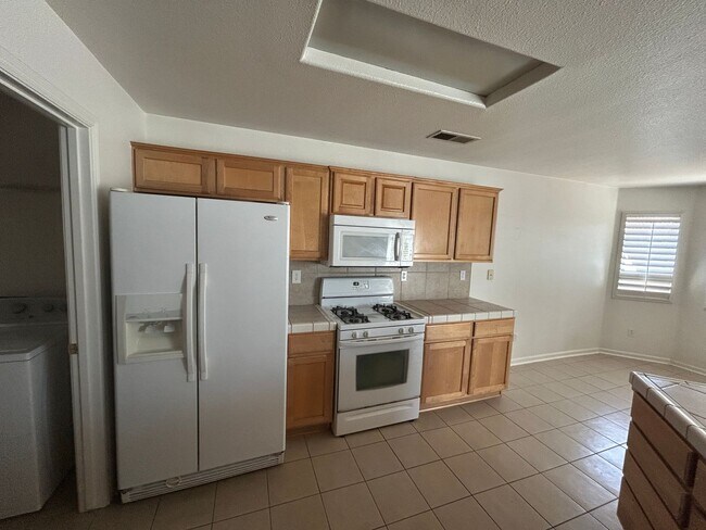 Foto del edificio - 2454 Ranier Way